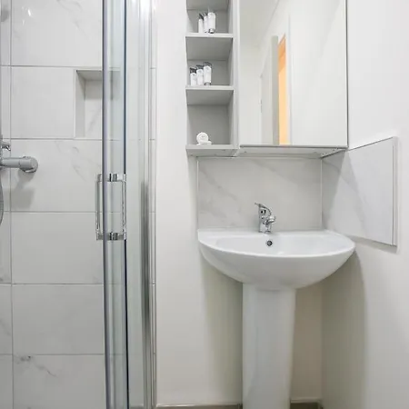 Daire St Stephen's District-1