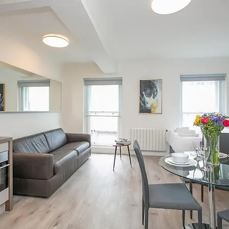 Apartment St Stephen's District-1
