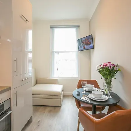 St Stephen's District-1 Daire